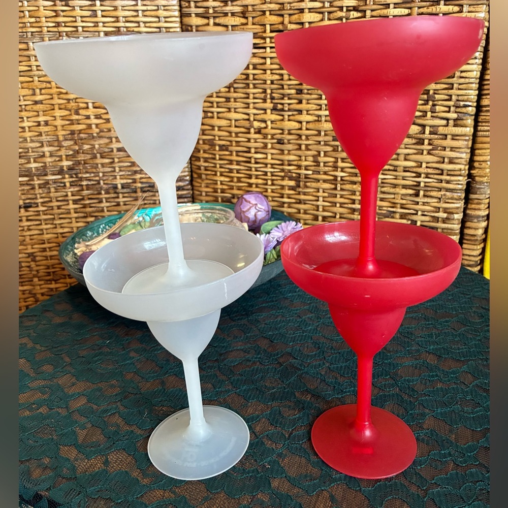 Set- 4 Plastic Margaritta Cups!